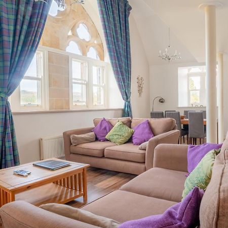 The Caledonian 3 Bedroom Self Catering Apartment In Historic Abbey フォート・オーガスタス エクステリア 写真