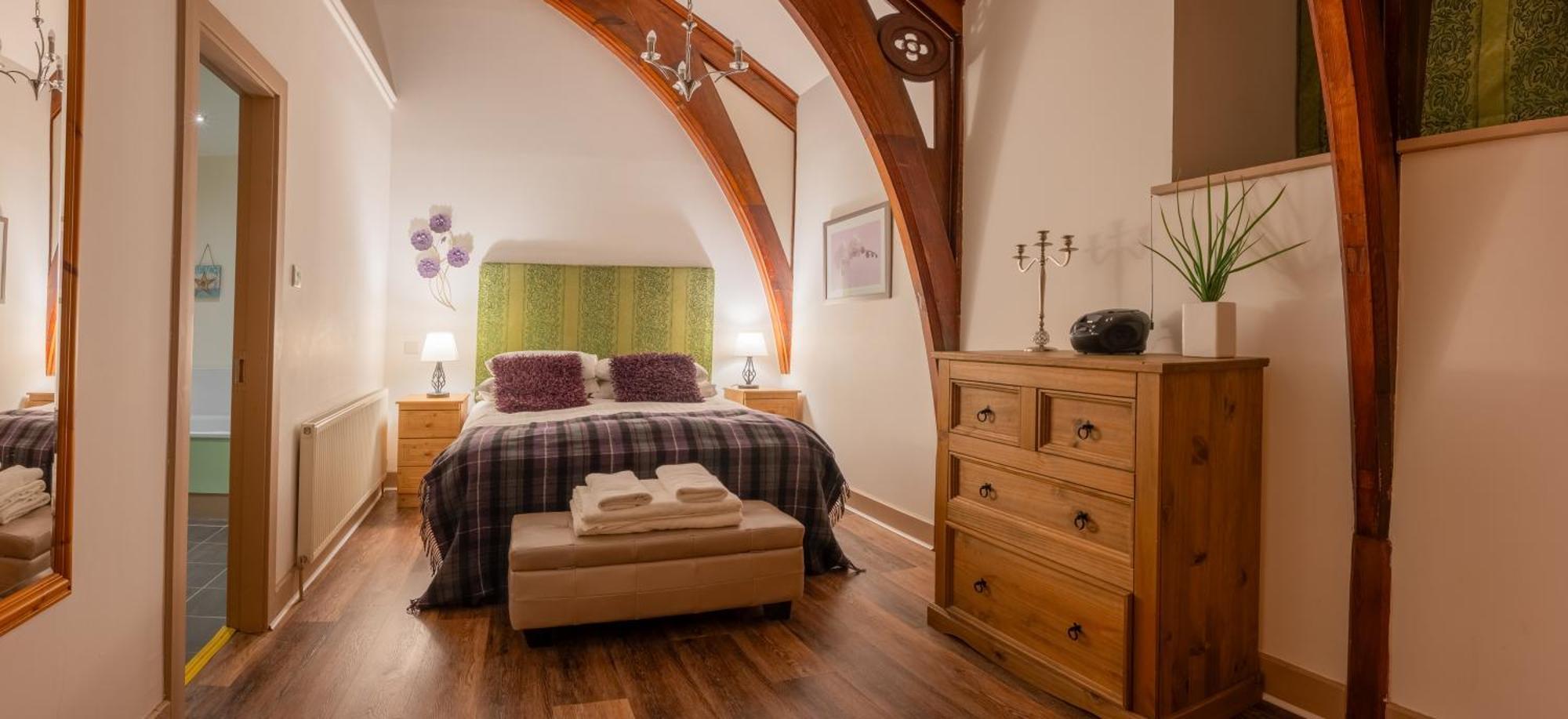 The Caledonian 3 Bedroom Self Catering Apartment In Historic Abbey フォート・オーガスタス エクステリア 写真