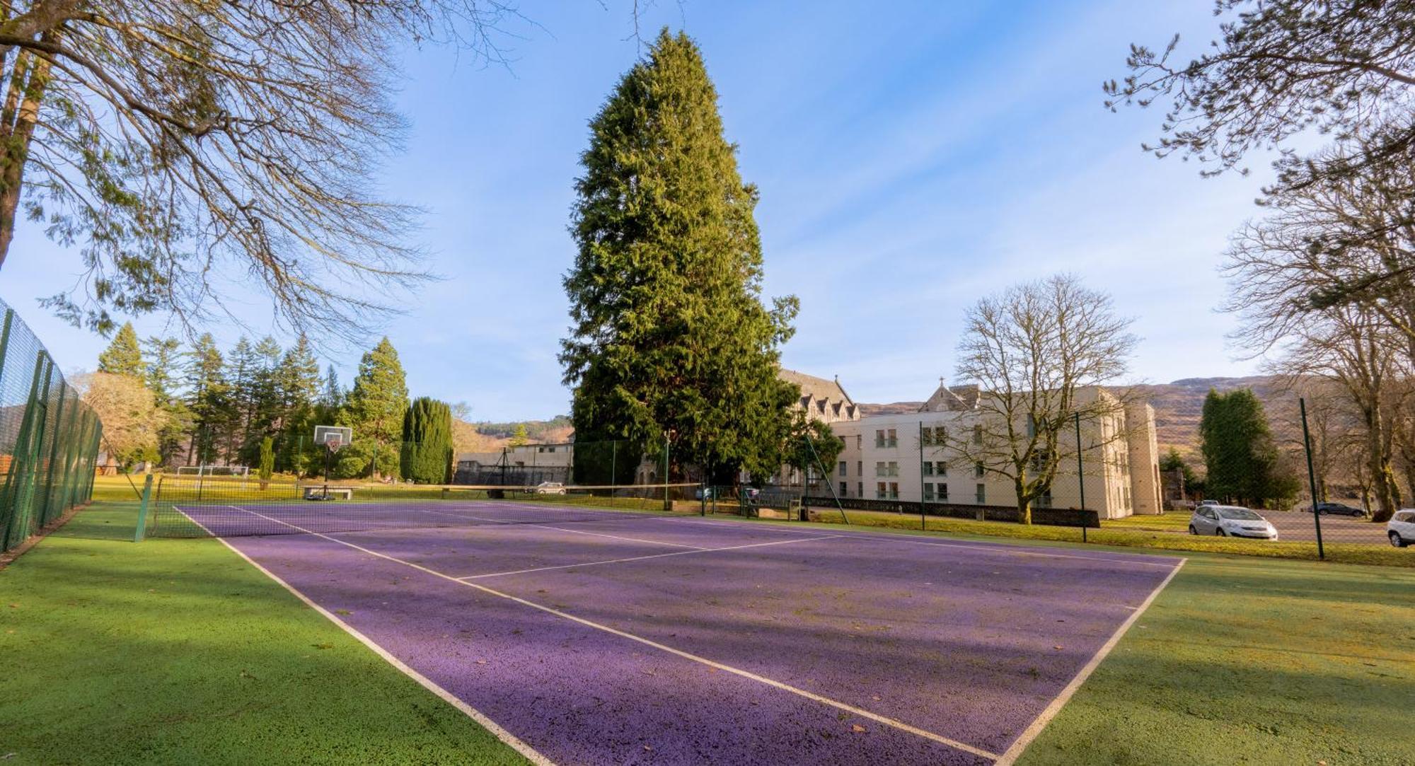 The Caledonian 3 Bedroom Self Catering Apartment In Historic Abbey フォート・オーガスタス エクステリア 写真