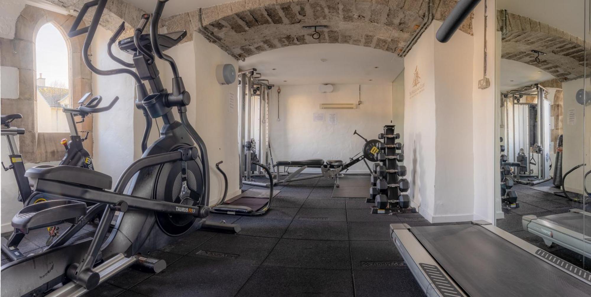 The Caledonian 3 Bedroom Self Catering Apartment In Historic Abbey フォート・オーガスタス エクステリア 写真