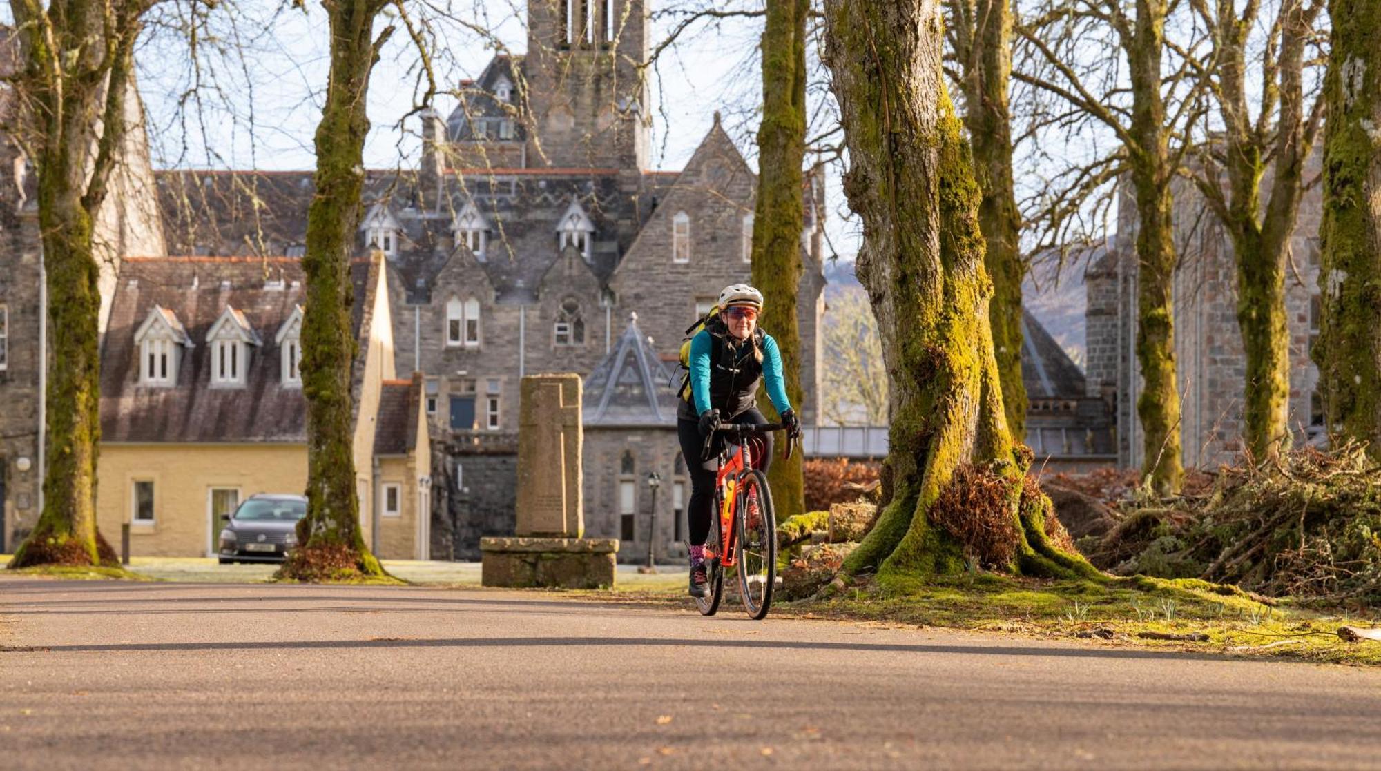 The Caledonian 3 Bedroom Self Catering Apartment In Historic Abbey フォート・オーガスタス エクステリア 写真